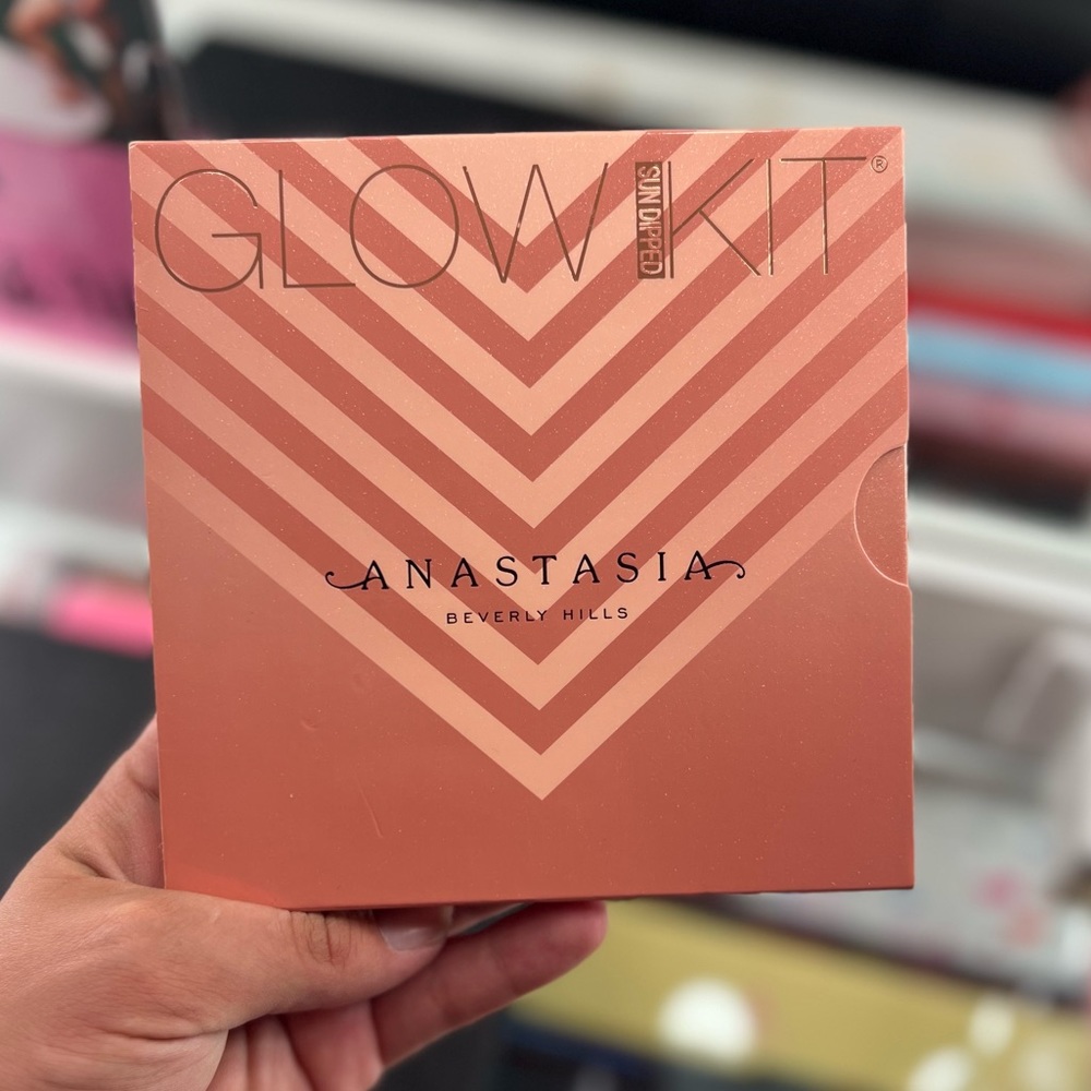 Anastasia Beverly Hills: Glow Kit (Sun Dipped) - Picture 2 of 3